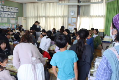 給食試食会③