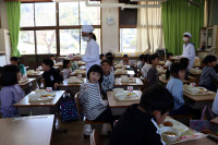 給食です⑤